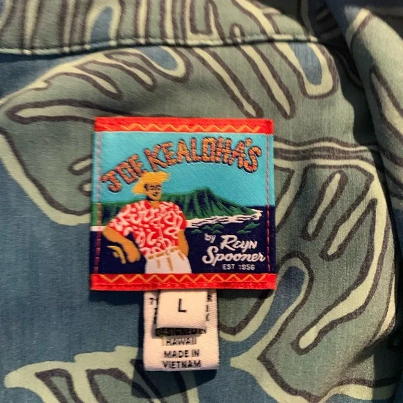 Joe Kealoha’s Women’s Button Down Short Sleeve Blouse Size Large - Picture 6 of 7